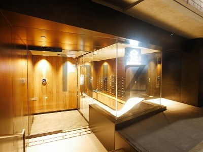 ズーム横浜桜木町のエントランス