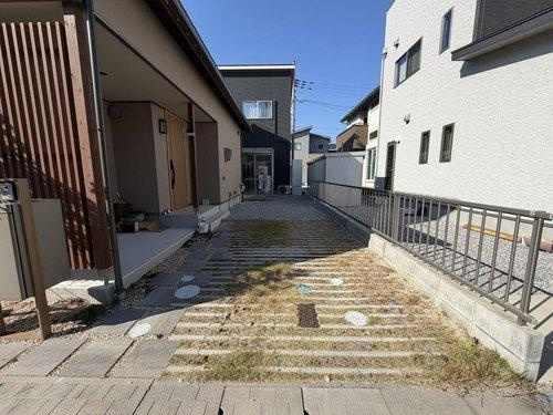 東近江市長勝寺町の駐車場|現地（2025年12月）撮影