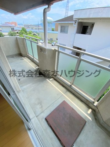 【バルコニー】 | 　Belong枚方東1番館 | 開放的で明るい空間を演出してくれるバルコニーです