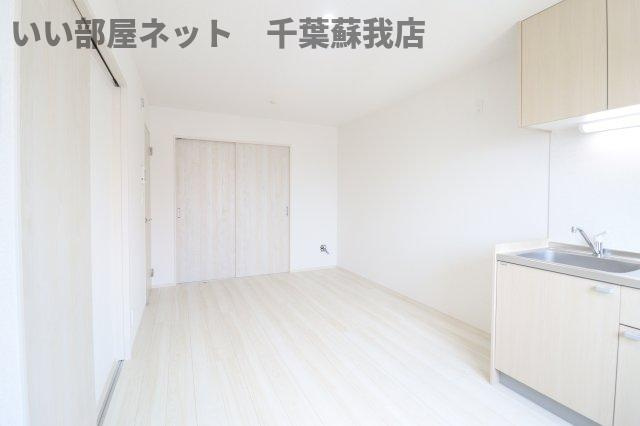 ナリトモ赤井Ａの居間・リビング|使いやすいリビングです