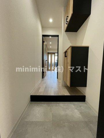 Mew Style Apartmentの玄関
