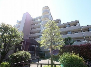 【外観】 | UURコート白鷺 | 鉄筋コンクリート造のがっちりとした建物。