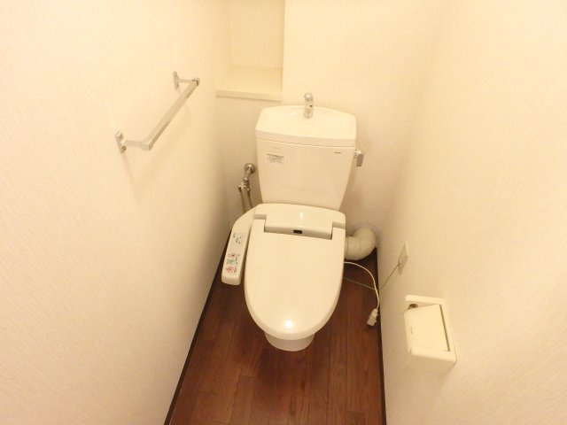 【トイレ】 | エバーグレイス西宮 | 落ち着いた色調のトイレです