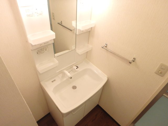 【洗面所】 | エバーグレイス西宮 | 使いやすい洗面所です
