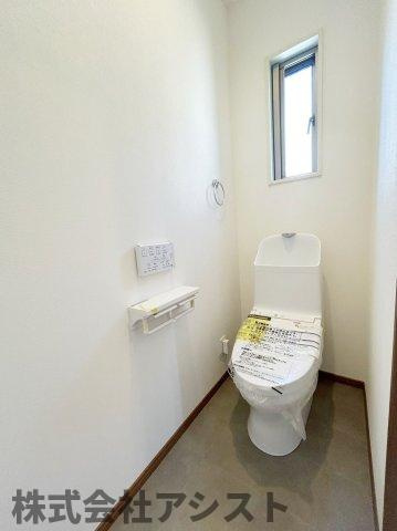 飯塚市宮町 売戸建てのトイレ|シンプルで使いやすいトイレです