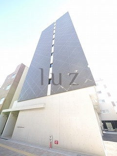 ズーム横濱EASTの外観