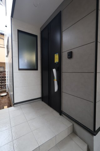 《仲介手数料無料》浦和区木崎５丁目34-16新築一戸建てKEIAI GRACEの玄関