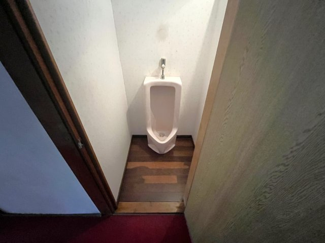 大和町栄借家のトイレ