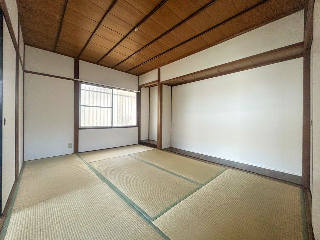 川西市下加茂1丁目の和室|2階西側＊和室6帖