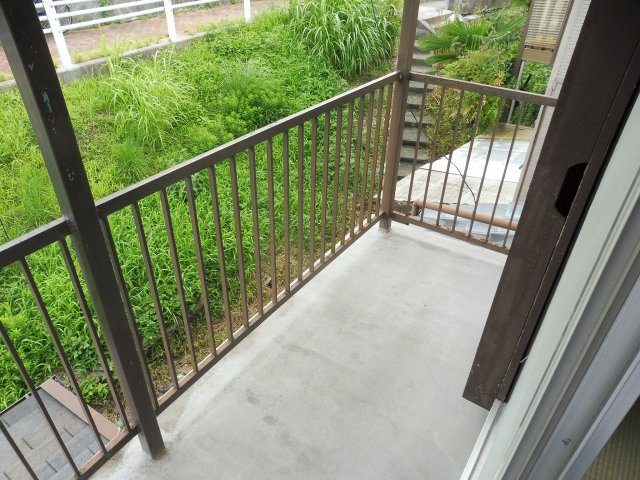 川西市下加茂1丁目のバルコニー|東向きバルコニー