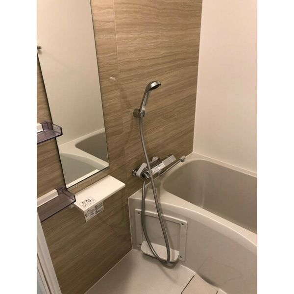 メイクスデザイン名駅南の浴室|トイレもきれいです