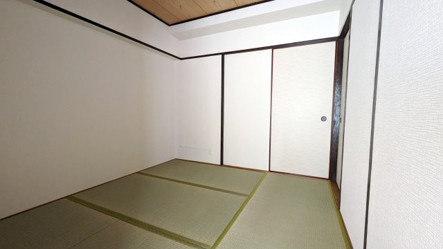 【寝室】