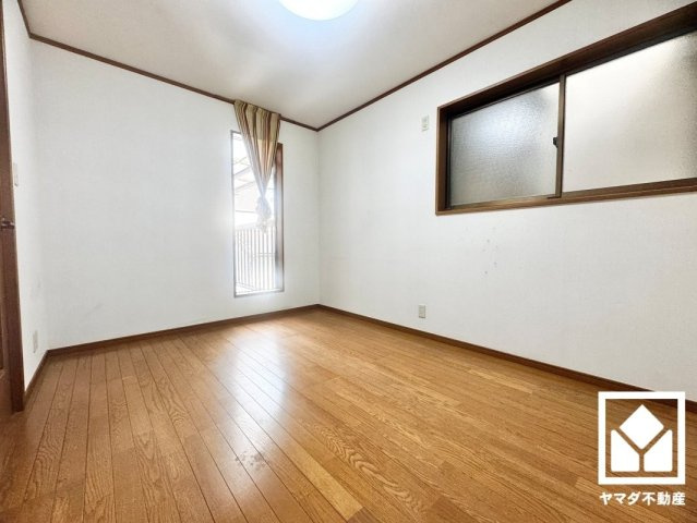 伏見区日野西大道町の洋室