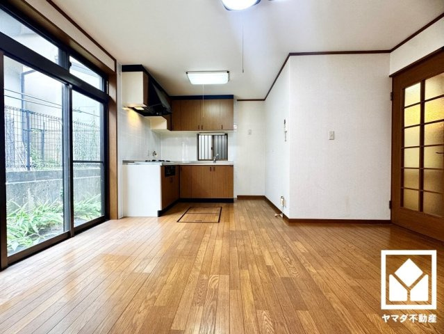 伏見区日野西大道町の居間・リビング
