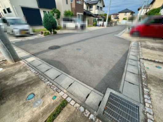 山崎中古戸建　ポラス旧分譲地の前面道路含む現地写真