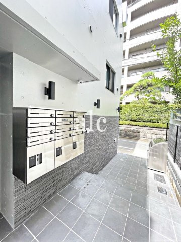 豊島区南池袋４丁目の賃貸マンションのエントランス