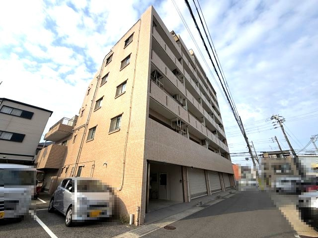 インテリアハシモトビルの外観