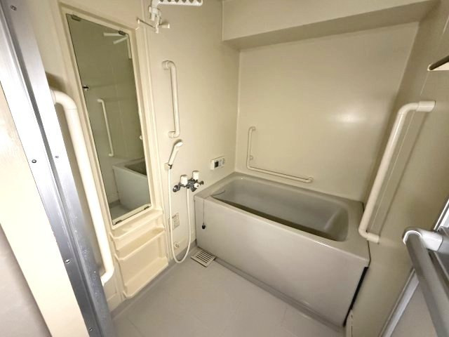 インテリアハシモトビルの浴室