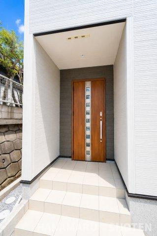 新築　千葉市若葉区桜木北１丁目の玄関|＊当日ご案内可＊ご希望の物件まとめてご案内！弊社が掲載していない物件でもOK♪お気軽にご相談ください ♪お電話でのお問合わせがスムーズ♪