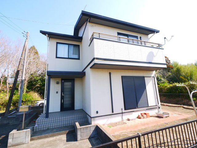 東金市家徳　中古戸建の外観|内装リフォーム済み令和6年4月 トヨタホーム施工軽量鉄骨 複層ガラス 駐車2台（車種制限あり）