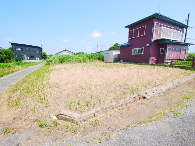 東金市家徳　中古戸建の庭|内外装リフォーム済み令和7年8月 敷地約87坪 田園地帯で風通し日当たりが良いです