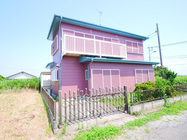 東金市家徳　中古戸建の外観|内外装リフォーム済み令和7年8月 敷地約87坪 田園地帯で風通し日当たりが良いです