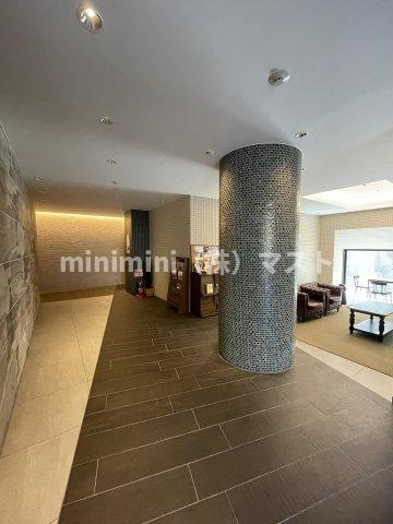 R Residences 難波南Ⅰのロビー