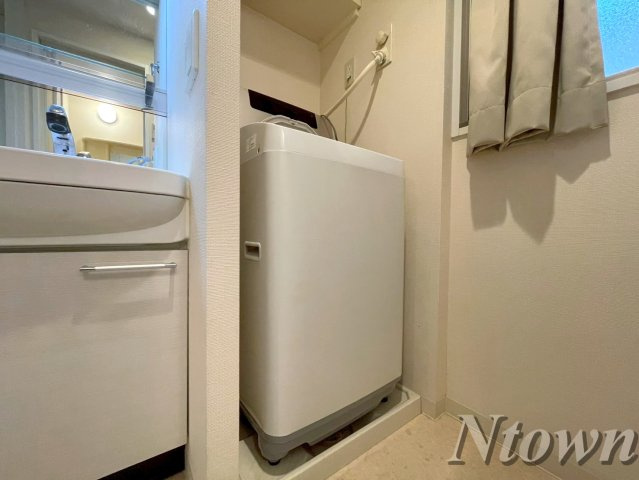 【設備】 | プレサンス金山グリーンパークス | 洗濯機置き場です