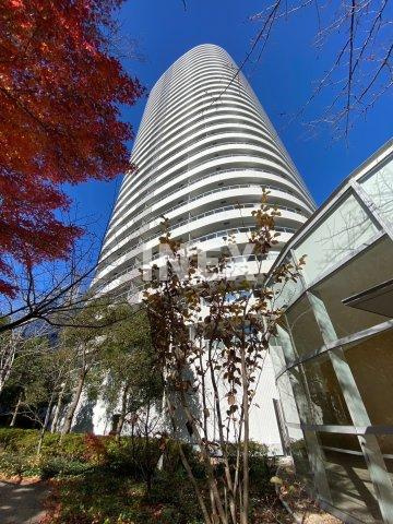 横浜市西区みなとみらい４丁目の賃貸マンションの外観