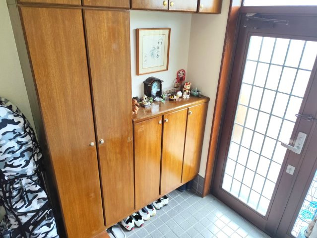 狭山市入間川中古戸建の玄関
