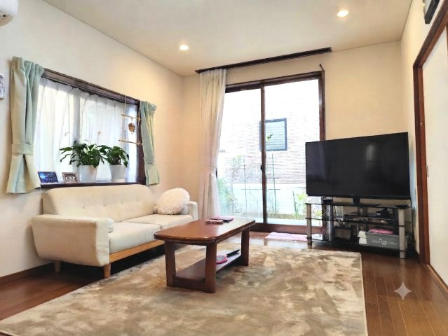 狭山市入間川中古戸建の居間・リビング