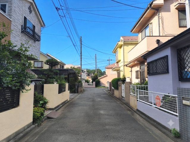 狭山市入間川中古戸建の前面道路含む現地写真