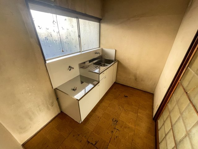 紫光荘のキッチン|約3.3帖＊キッチン新調済み