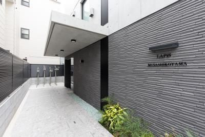 LAPiS武蔵小山のエントランス