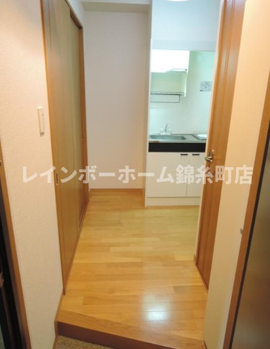 中央区月島３丁目の賃貸マンションの玄関