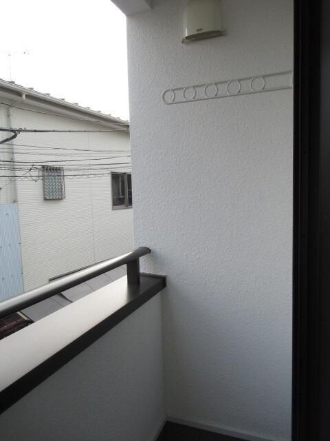モモハウスのバルコニー