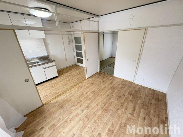 鶴山台40号棟の居間・リビング