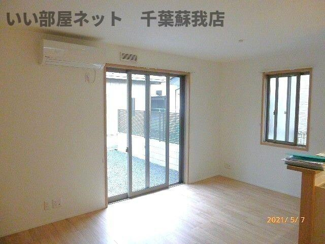 エルメゾン松ケ丘の居間・リビング|使いやすいリビングです