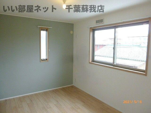 エルメゾン松ケ丘の洋室|ゆったりした洋室です