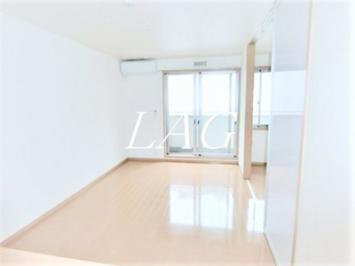 【居間・リビング】 | サンフローラ・エフ | 洋室のお部屋です。