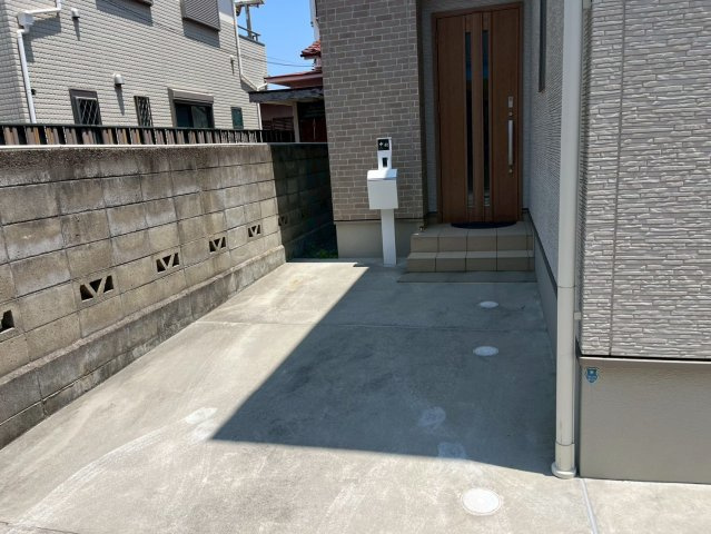 垂水区旭が丘3丁目　中古戸建ての駐車場|駐車場があります