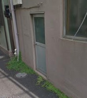 石田ビルのエントランス