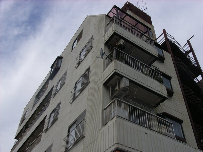 白岩ビルの外観