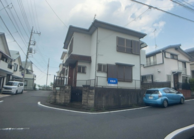 【外観】 | 販売されている全ての土地が、宅地用の土地であるとは限りません。都市計画法に基づき、基本的に住宅を建てることができるのは土地計画区であることに加え、市街化区域として定められている地域のみとなっています。