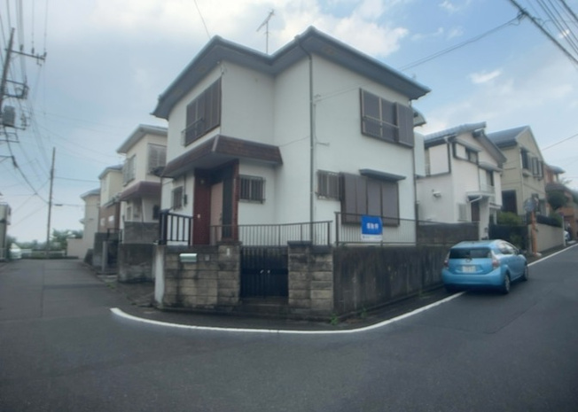 【外観】 | 家を建てる前提で土地を探している場合、地盤の丈夫さは譲れない条件の一つです。地盤が脆弱だと追加工事が必要となります。また、過去に地盤沈下や液状化現象を起こした土地は、できるだけ避けた方がいいでしょう。