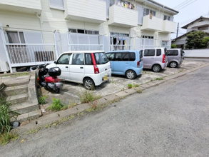 【駐車場】