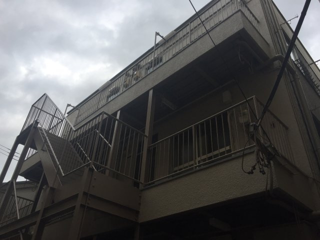 高橋ビルの外観