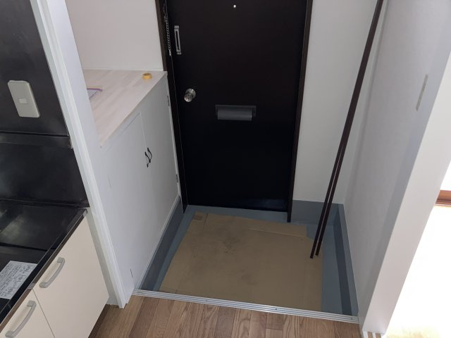 高橋ビルの玄関