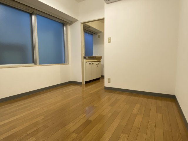 菊川栄光ビルの寝室