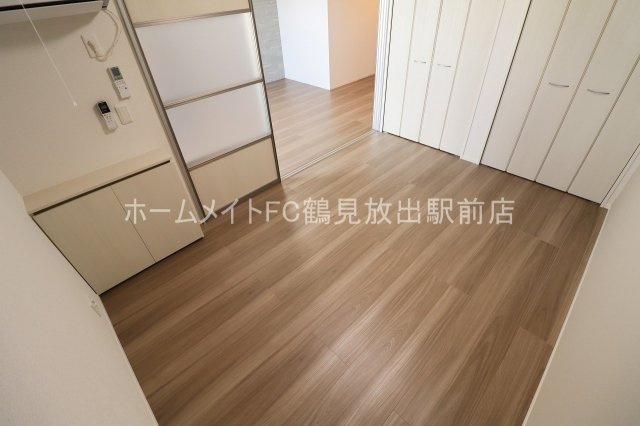 大阪市鶴見区今津北１丁目のアパートの洋室